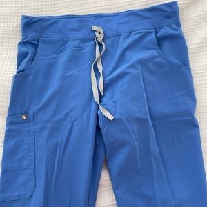 Figs Kade Cargo Scrub Pants size M tall